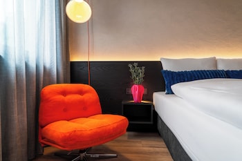 Comfort Single Room, 1 Queen Bed