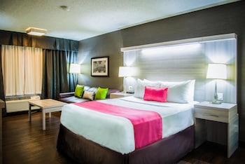 Standard Room, 1 Queen Bed, Non Smoking, Refrigerator & Microwave (with Sofabed)