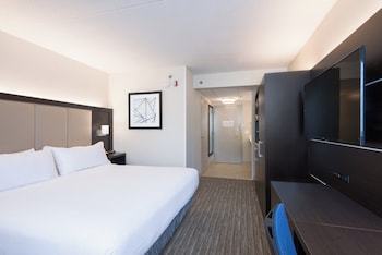 Room, 1 King Bed, Accessible (Mobility, Roll-In Shower)