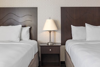 Standard Room, 2 Queen Beds, Non Smoking (Pet Friendly)