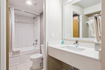 Standard Room, 2 Queen Beds, Non Smoking (Pet Friendly)