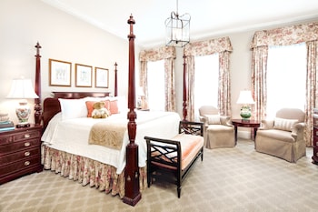 Grand Room, 1 King Bed, Non Smoking