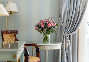 Superior Room, 1 King Bed