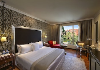 Rajputana Royale, Club lounge access, Double, Pool view