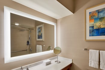 Deluxe Room, 1 King Bed