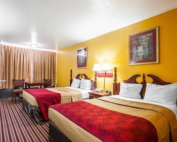 Room, 2 Queen Beds, Non Smoking