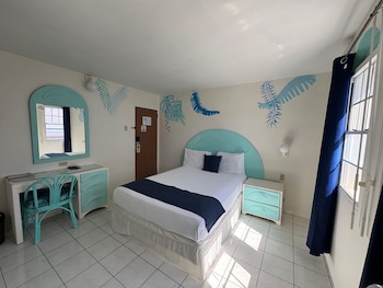 Signature Room, 1 Queen Bed, City View