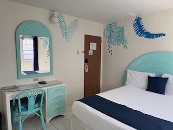 Signature Room, 1 Queen Bed, City View