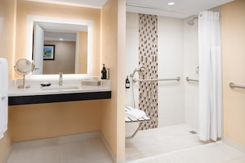 Room, 2 Double Beds, Accessible, Balcony (Roll-In Shower)