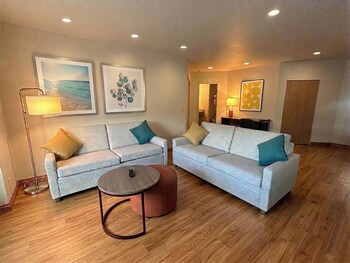 Suite, Multiple Beds, Non Smoking (Efficiency)