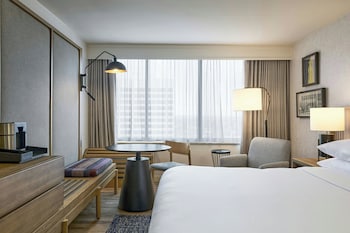 Club Room, 1 King Bed