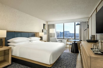 Club Room, 1 King Bed