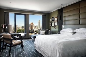 Club Room, 1 King Bed, Terrace
