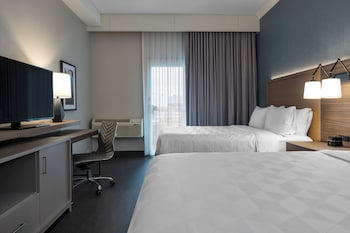 Standard Room, 2 Queen Beds, Ground Floor (Pet Friendly)