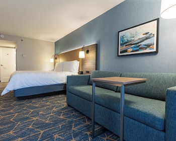 Standard Room, 1 King Bed with Sofa bed, Balcony, River View