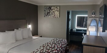 Superior Room, 1 King Bed, Smoking