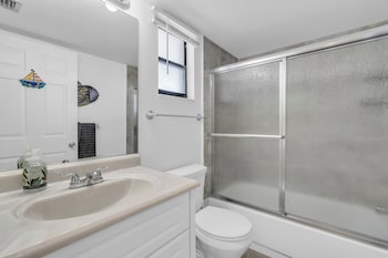 Standard Condo, 2 Bedrooms, Lanai