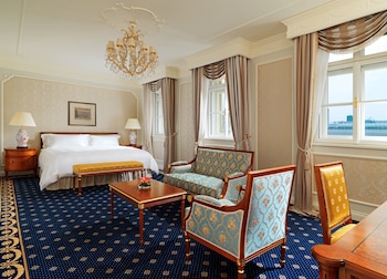 Junior Suite, 1 King Bed