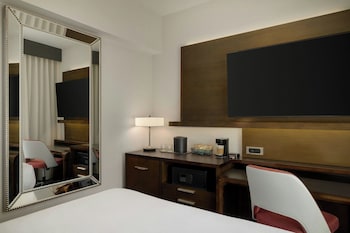 Room, 1 Queen Bed, City View