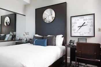 Deluxe Room, 1 Queen Bed