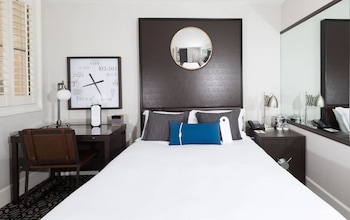 Deluxe Room, 1 Queen Bed