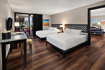Suite, Multiple Beds, Non Smoking
