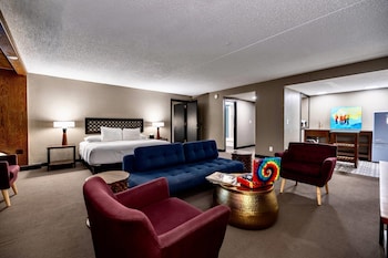 Suite, 1 King Bed, Non Smoking