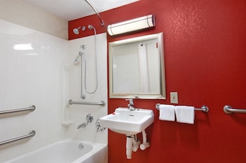 Standard Room, 1 King Bed, Accessible (Smoke Free)