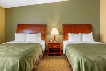 Room, 2 Queen Beds, Non Smoking