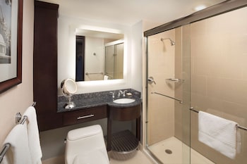 Deluxe Room, 1 King Bed