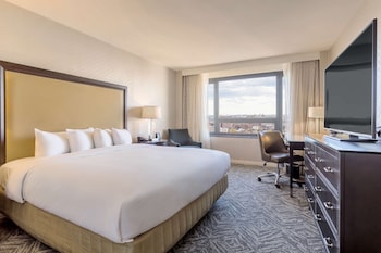 Suite, 1 King Bed (Dupont Suite)