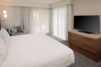 1 King Bed