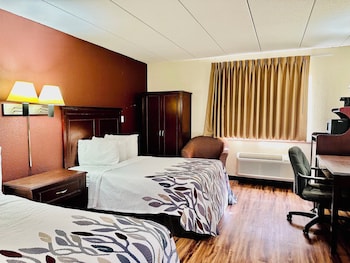 Deluxe Room, 2 Queen Beds, Smoking