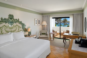 Deluxe Room, 1 Queen Bed, Ocean View (Balcony)