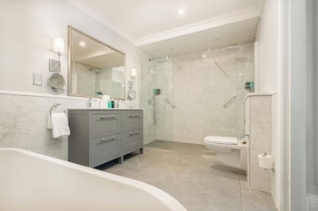 Luxury Room, Annex Building