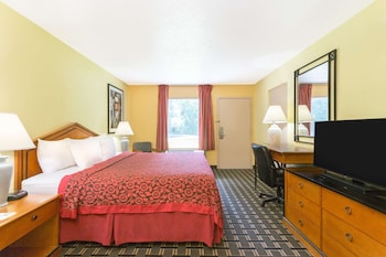Standard Room, 1 King Bed, Smoking