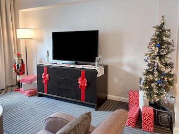 Superior Suite, 1 King Bed (Nutcracker)