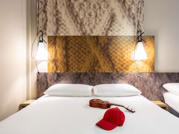 Triple Room, Multiple Beds