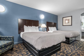 Standard Room, 2 Double Beds, Non Smoking