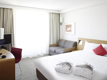Executive Room, 1 Queen Bed with Sofa bed