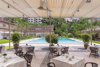 Poolside Suite - Max. 3 pax in total