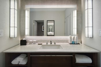 Suite, 1 King Bed (Conference)