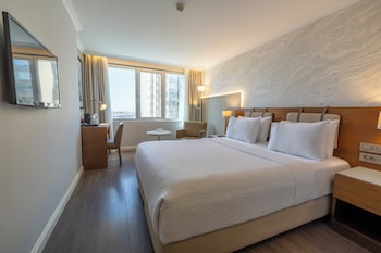 Deluxe King Room - Free SPA Access