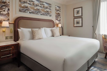 Superior Room, 1 King Bed