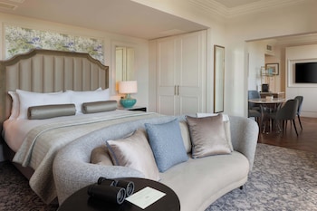 Suite, 1 King Bed, Terrace (Castle)