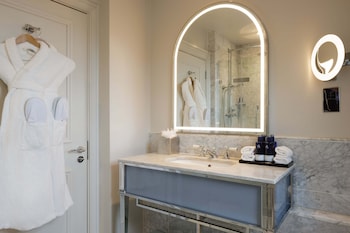 Junior Suite, 1 Queen Bed