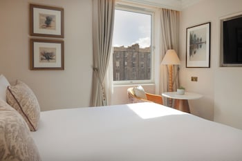 Superior Room, 1 King Bed