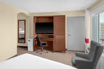 Room, 1 Queen Bed (Mobility/Hearing Accessible, Tub)