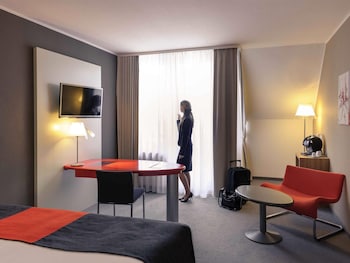 Privilege, Suite, 1 Queen Bed, Balcony