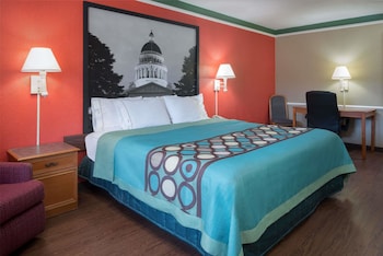 Room, 1 King Bed, Accessible, Smoking (Mobility Accessible)